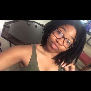Meet your Posher, Jasmine